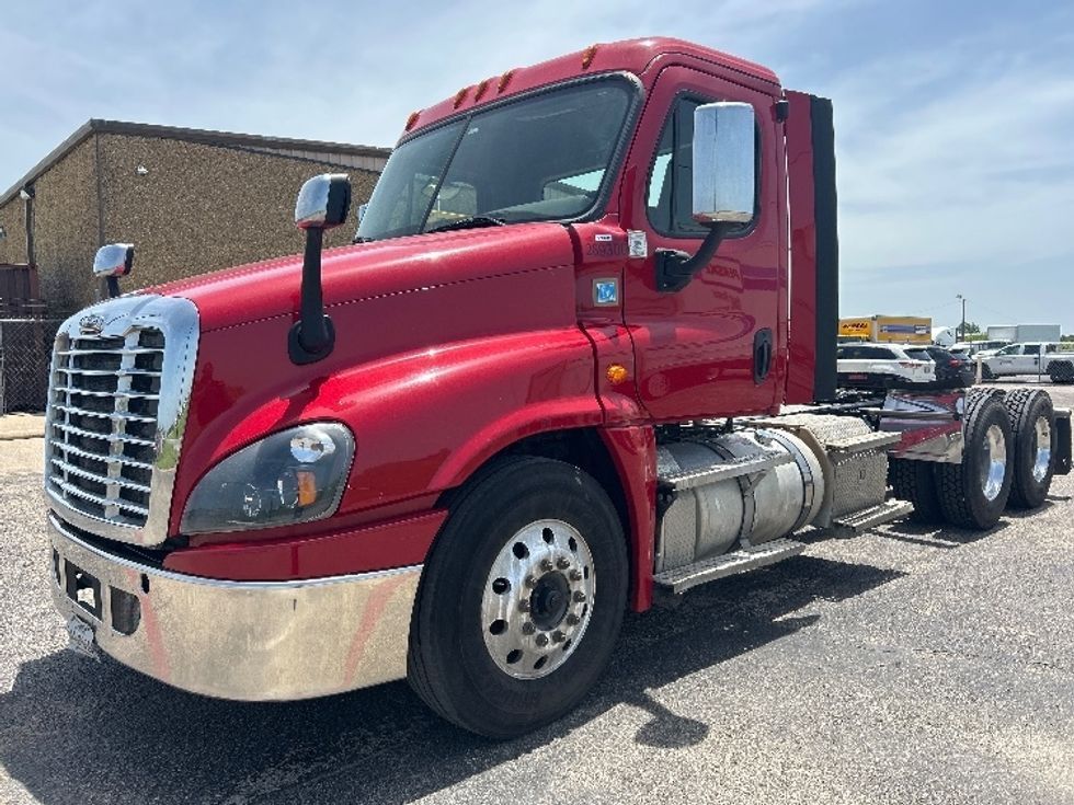 Day Cab Tractor-Heavy Duty Tractors-Freightliner-2020-Cascadia 12564ST-Dallas-TX-417,093\n\t\tmiles-$ 46,750 - Image 3