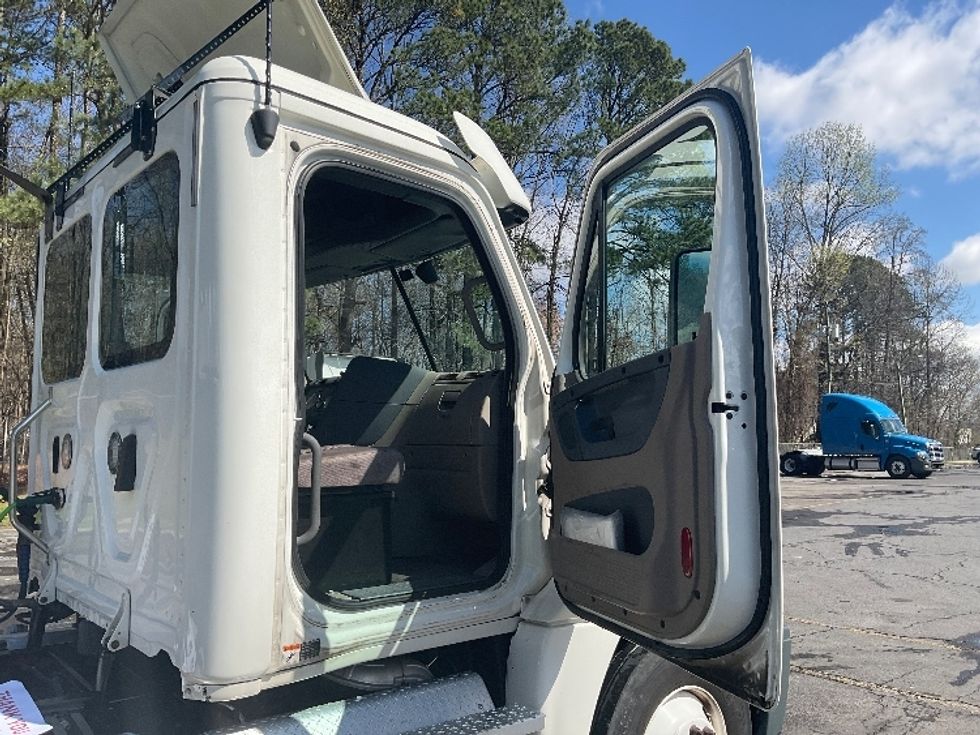 Day Cab Tractor-Heavy Duty Tractors-Freightliner-2020-Cascadia 12564ST-Dalton-GA-257,868\n\t\tmiles-$ 49,500 - Image 12