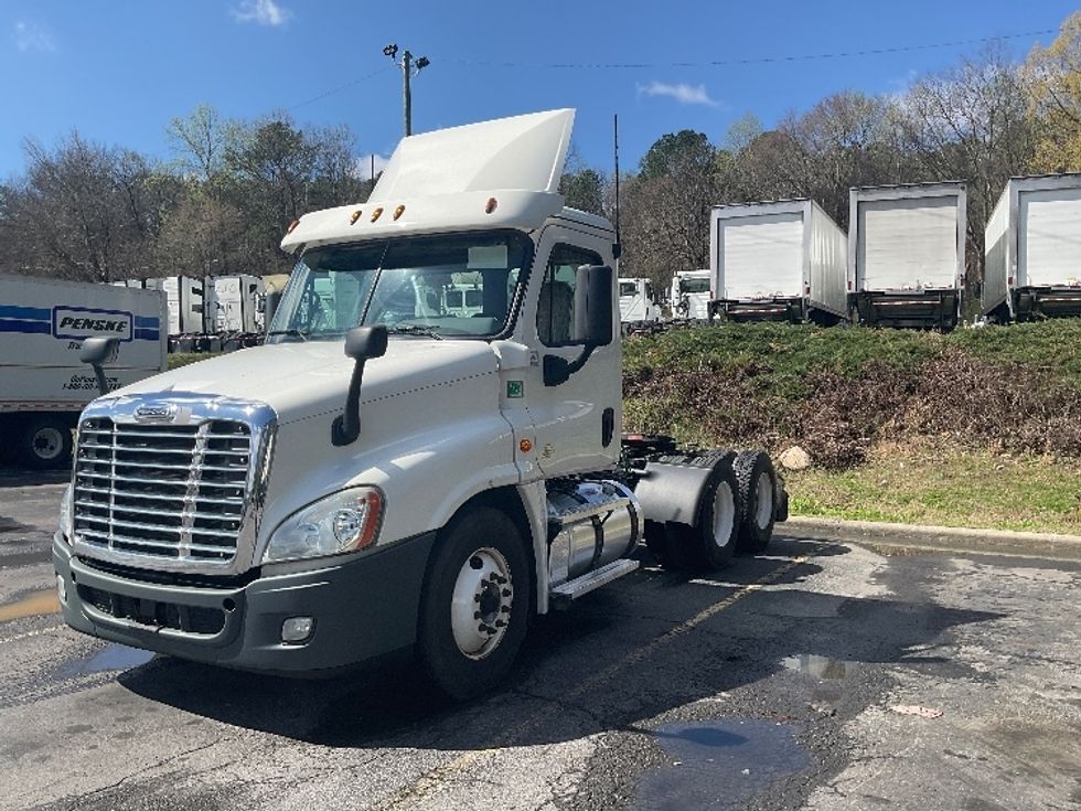 Day Cab Tractor-Heavy Duty Tractors-Freightliner-2020-Cascadia 12564ST-Dalton-GA-257,868\n\t\tmiles-$ 49,500 - Image 3