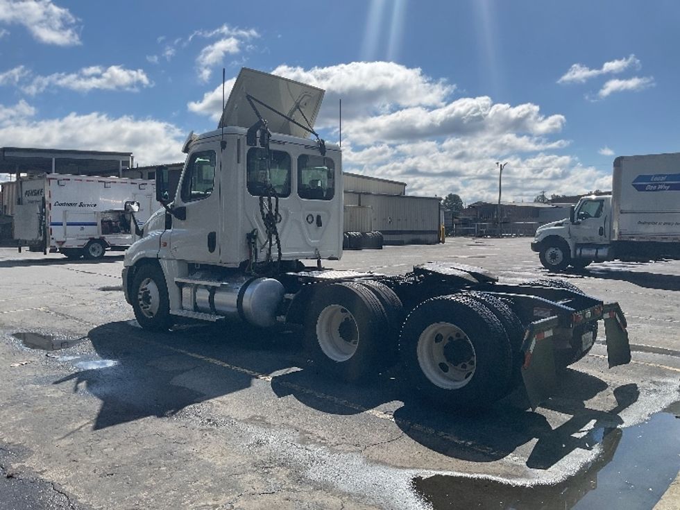 Day Cab Tractor-Heavy Duty Tractors-Freightliner-2020-Cascadia 12564ST-Dalton-GA-257,868\n\t\tmiles-$ 49,500 - Image 5