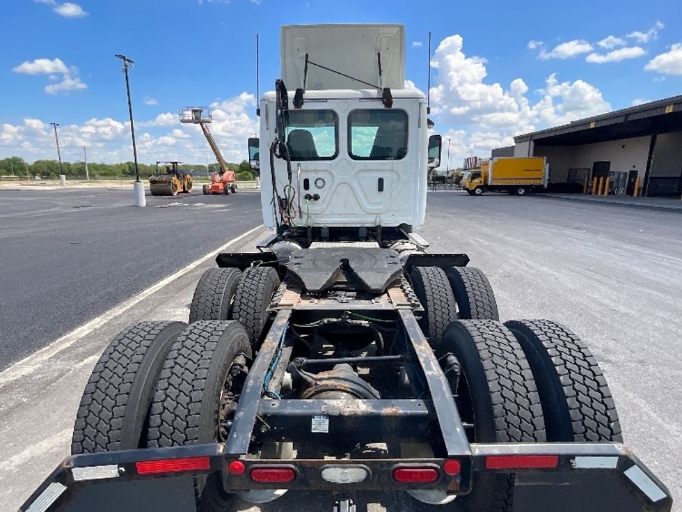 Day Cab Tractor-Heavy Duty Tractors-Freightliner-2020-Cascadia 12564ST-East Chicago-IN-356,400\n\t\tmiles-$ 62,500 - Image 6
