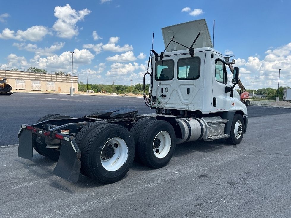 Day Cab Tractor-Heavy Duty Tractors-Freightliner-2020-Cascadia 12564ST-East Chicago-IN-356,400\n\t\tmiles-$ 62,500 - Image 7