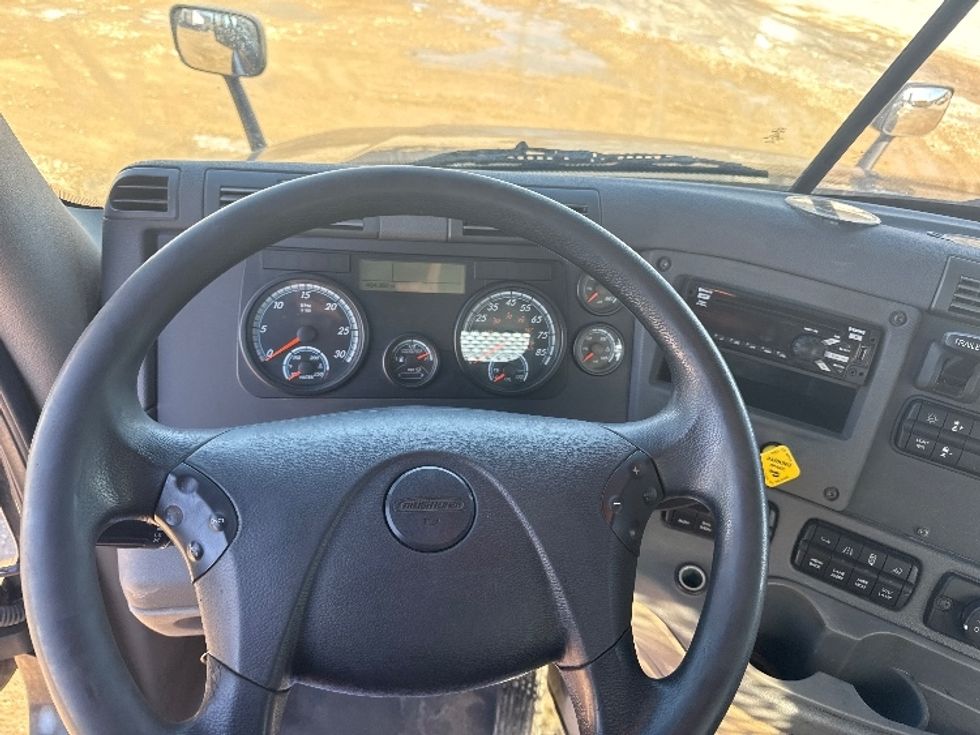 Day Cab Tractor-Heavy Duty Tractors-Freightliner-2020-Cascadia 12564ST-East Liberty-OH-404,352\n\t\tmiles-$ 53,250 - Image 11