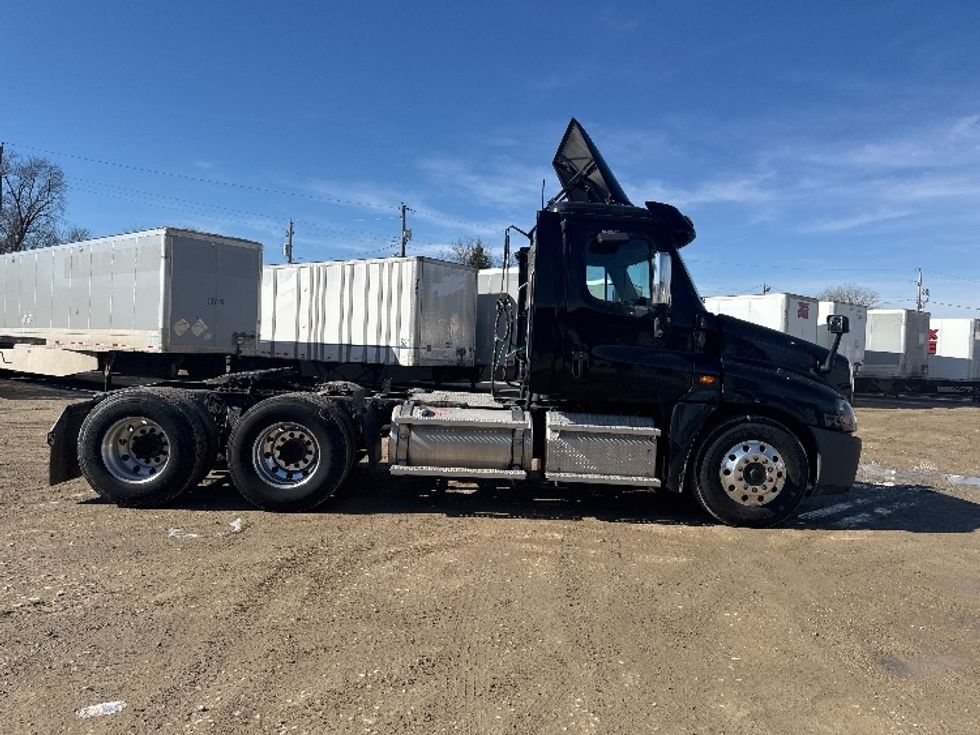 Day Cab Tractor-Heavy Duty Tractors-Freightliner-2020-Cascadia 12564ST-East Liberty-OH-404,352\n\t\tmiles-$ 53,250 - Image 8