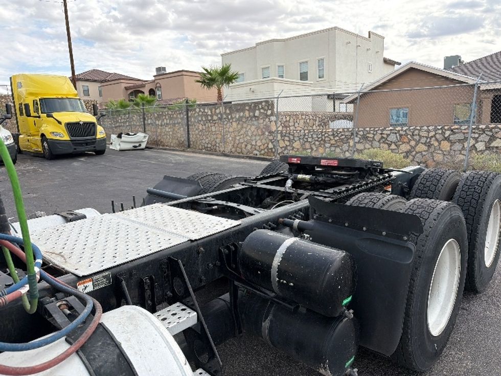 Day Cab Tractor-Heavy Duty Tractors-Freightliner-2020-Cascadia 12564ST-El Paso-TX-393,122\n\t\tmiles-$ 45,250 - Image 18