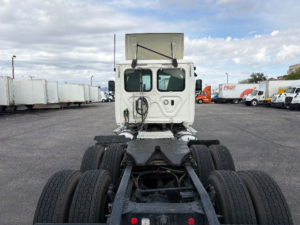 Day Cab Tractor-Heavy Duty Tractors-Freightliner-2020-Cascadia 12564ST-El Paso-TX-393,122\n\t\tmiles-$ 45,250 - Image 6