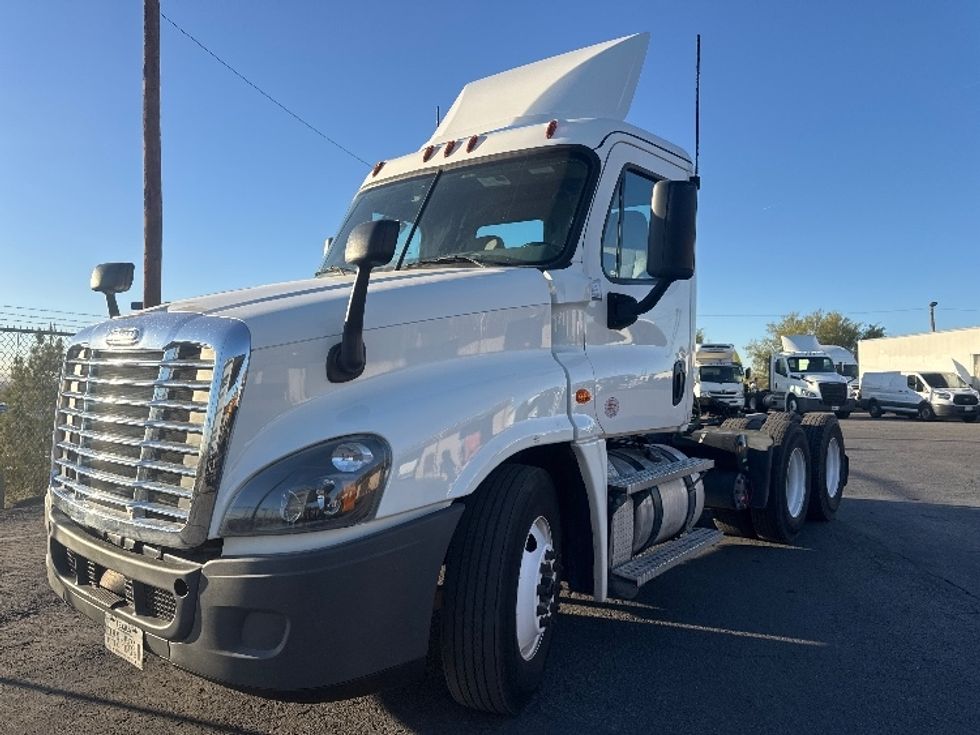 Day Cab Tractor-Heavy Duty Tractors-Freightliner-2020-Cascadia 12564ST-El Paso-TX-64,141\n\t\tmiles-$ 68,500 - Image 3