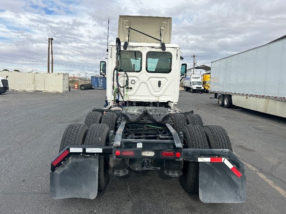 Day Cab Tractor-Heavy Duty Tractors-Freightliner-2020-Cascadia 12564ST-El Paso-TX-76,633\n\t\tmiles-$ 67,750 - Image 6