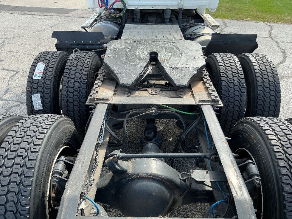 Day Cab Tractor-Heavy Duty Tractors-Freightliner-2020-Cascadia 12564ST-Elkhart-IN-95,798\n\t\tmiles-$ 61,500 - Image 6