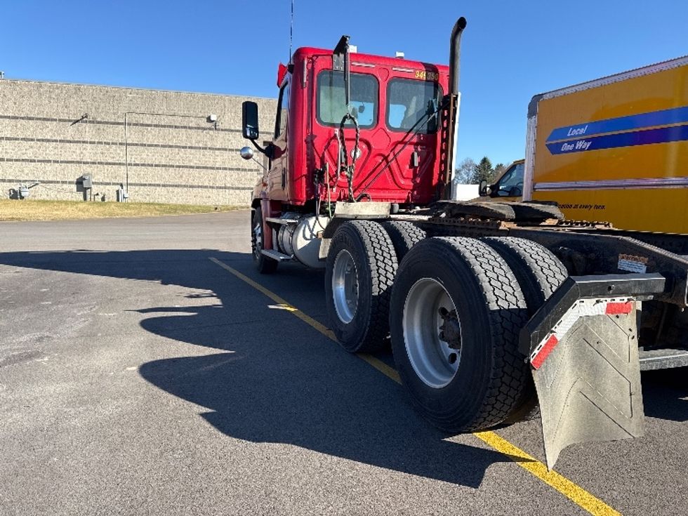 Day Cab Tractor-Heavy Duty Tractors-Freightliner-2020-Cascadia 12564ST-Elmira-NY-429,852\n\t\tmiles-$ 49,500 - Image 5