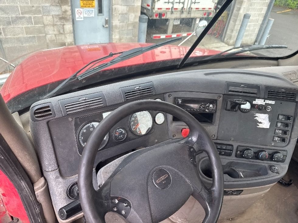 Day Cab Tractor-Heavy Duty Tractors-Freightliner-2020-Cascadia 12564ST-Elmira-NY-441,543\n\t\tmiles-$ 48,500 - Image 10