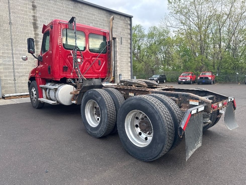 Day Cab Tractor-Heavy Duty Tractors-Freightliner-2020-Cascadia 12564ST-Elmira-NY-441,543\n\t\tmiles-$ 48,500 - Image 5