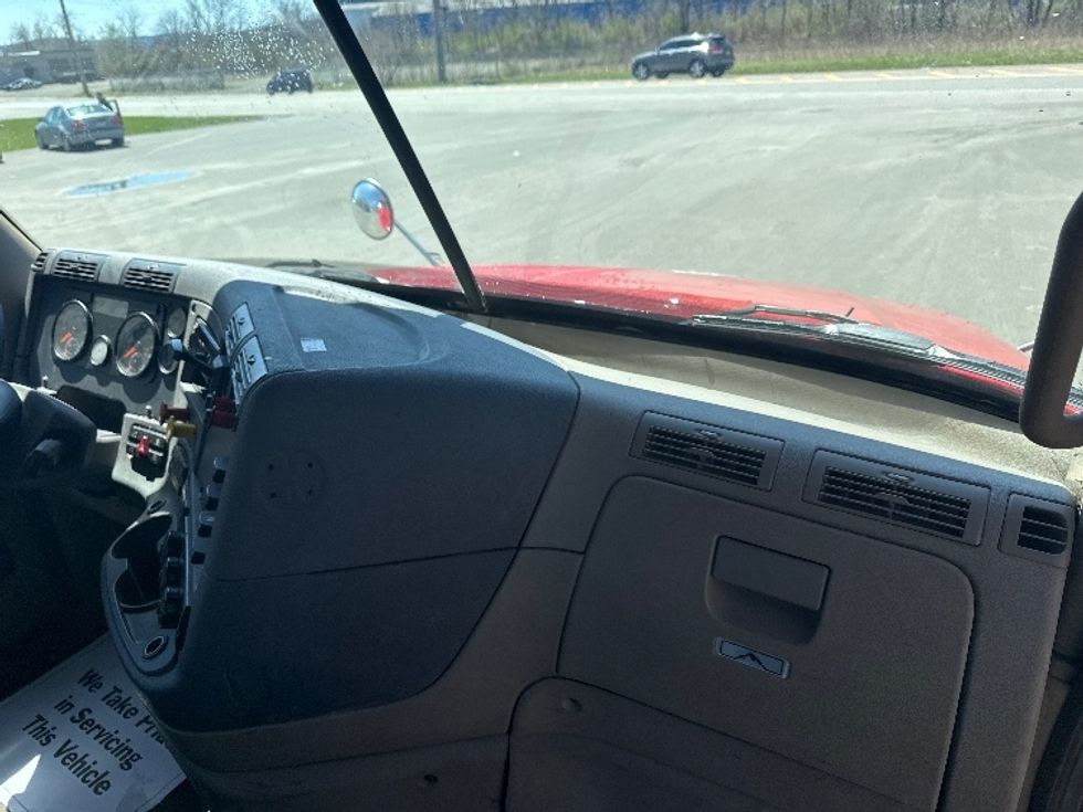 Day Cab Tractor-Heavy Duty Tractors-Freightliner-2020-Cascadia 12564ST-Elmira-NY-444,061\n\t\tmiles-$ 48,500 - Image 13