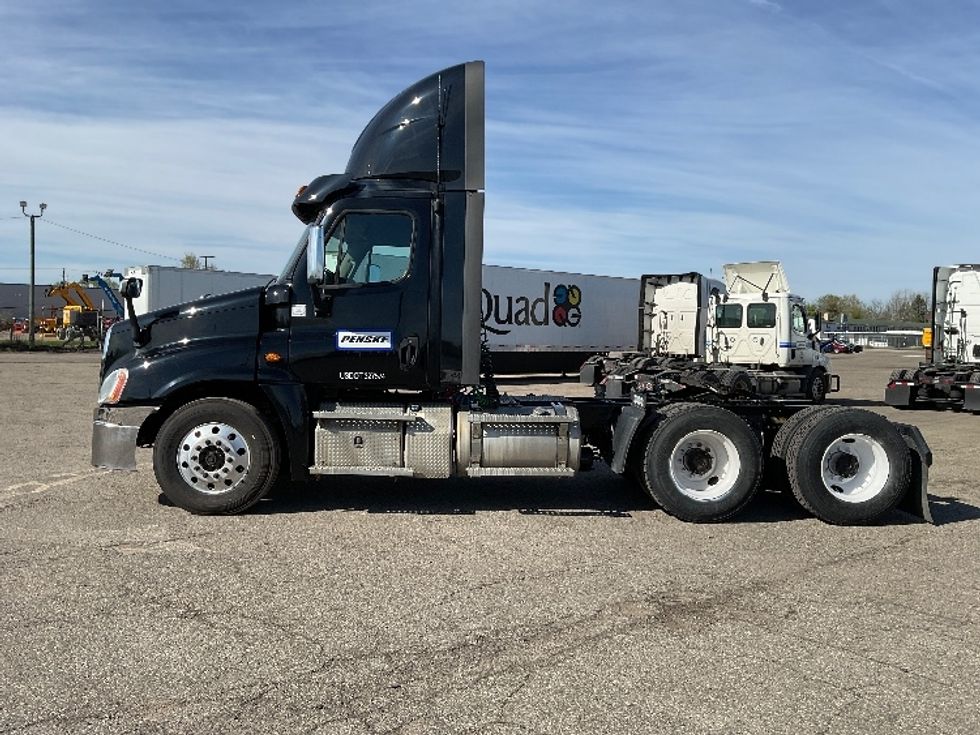 Day Cab Tractor-Heavy Duty Tractors-Freightliner-2020-Cascadia 12564ST-Flint-MI-245,787\n\t\tmiles-$ 43,500 - Image 4