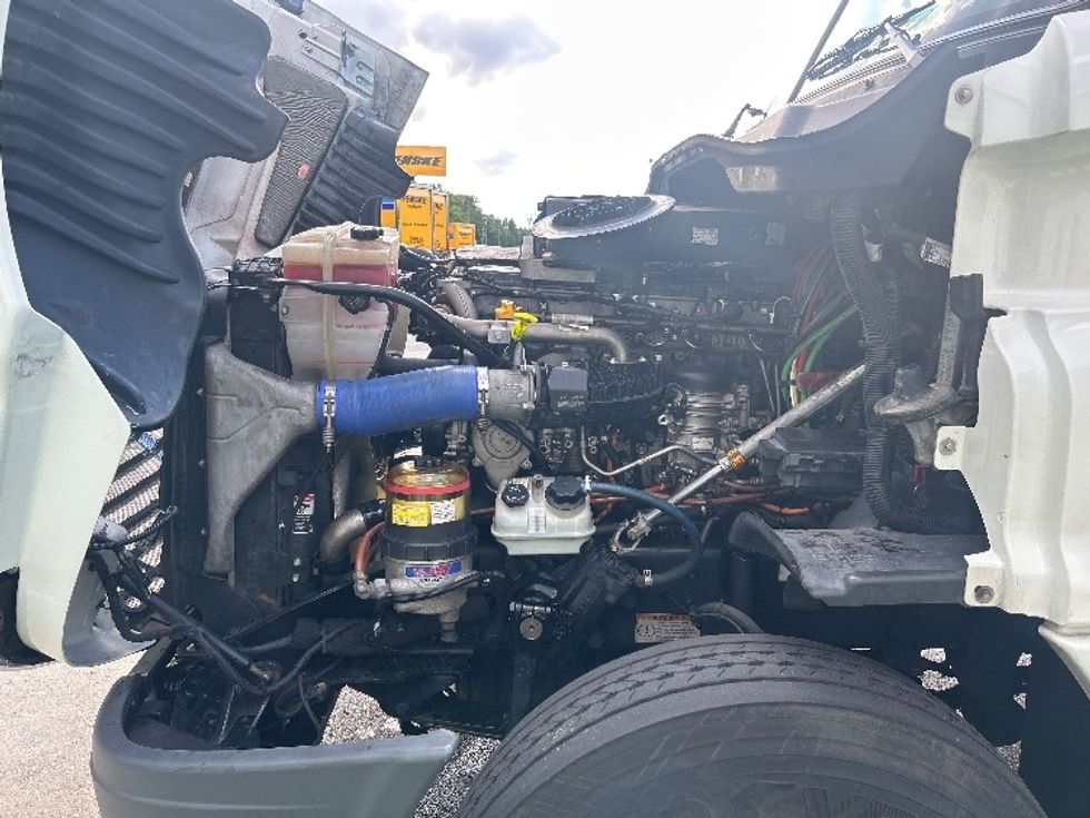 Day Cab Tractor-Heavy Duty Tractors-Freightliner-2020-Cascadia 12564ST-Florence-SC-379,449\n\t\tmiles-$ 46,500 - Image 16