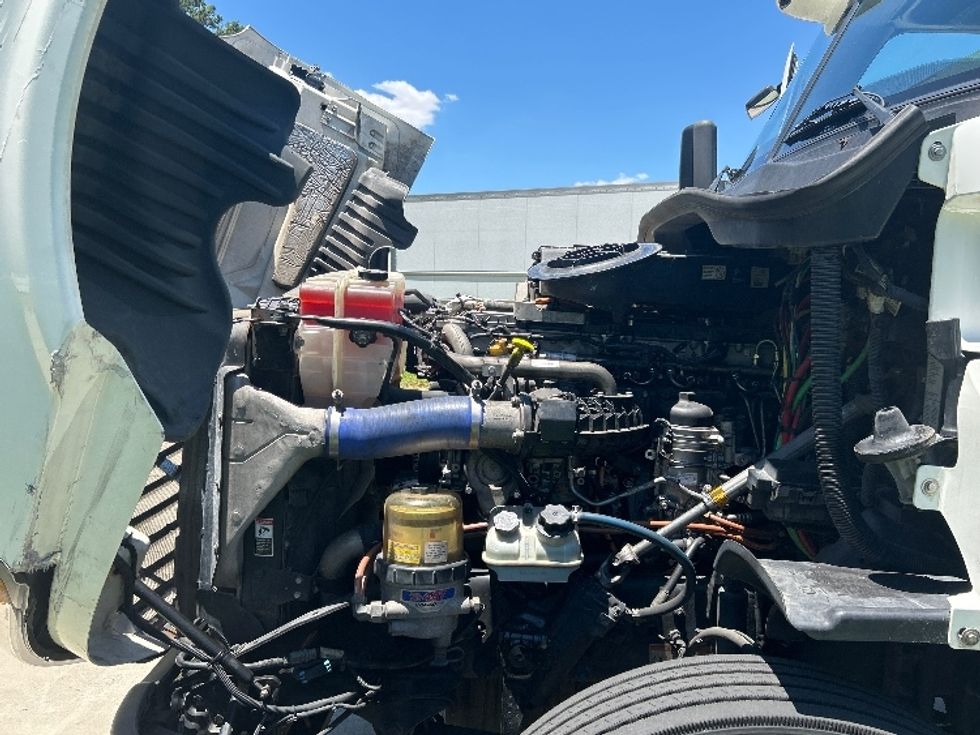 Day Cab Tractor-Heavy Duty Tractors-Freightliner-2020-Cascadia 12564ST-Florence-SC-472,774\n\t\tmiles-$ 38,250 - Image 16