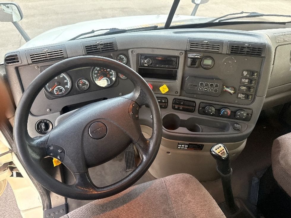 Day Cab Tractor-Heavy Duty Tractors-Freightliner-2020-Cascadia 12564ST-Fort Wayne-IN-374,860\n\t\tmiles-$ 43,000 - Image 11