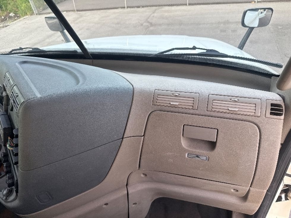 Day Cab Tractor-Heavy Duty Tractors-Freightliner-2020-Cascadia 12564ST-Fort Wayne-IN-374,860\n\t\tmiles-$ 43,000 - Image 13
