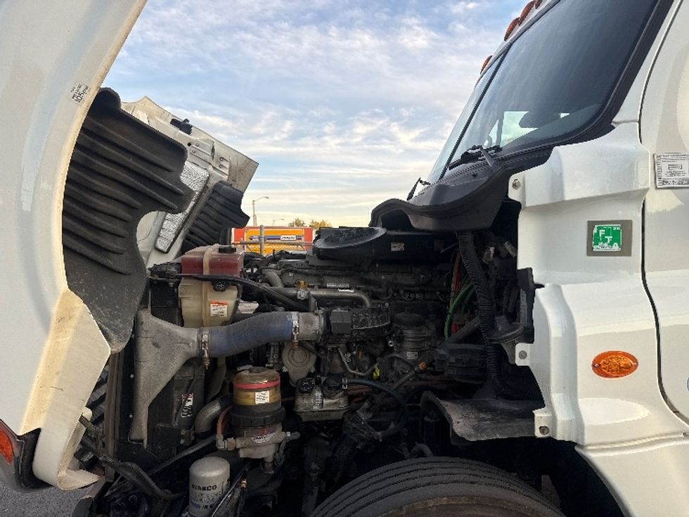 Day Cab Tractor-Heavy Duty Tractors-Freightliner-2020-Cascadia 12564ST-Fort Wayne-IN-374,860\n\t\tmiles-$ 43,000 - Image 16