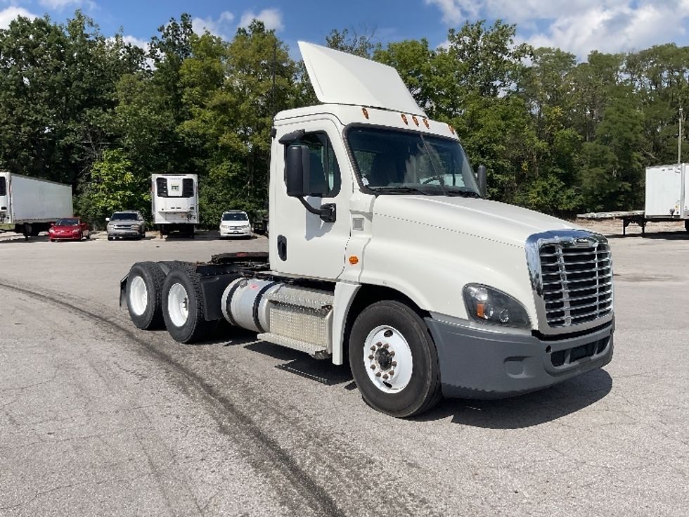 Day Cab Tractor-Heavy Duty Tractors-Freightliner-2020-Cascadia 12564ST-Fort Wayne-IN-433,703\n\t\tmiles-$ 41,250 - Image 1