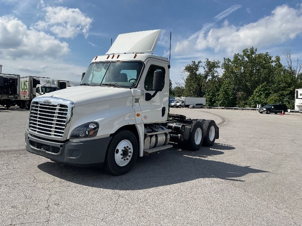 Day Cab Tractor-Heavy Duty Tractors-Freightliner-2020-Cascadia 12564ST-Fort Wayne-IN-433,703\n\t\tmiles-$ 41,250 - Image 3