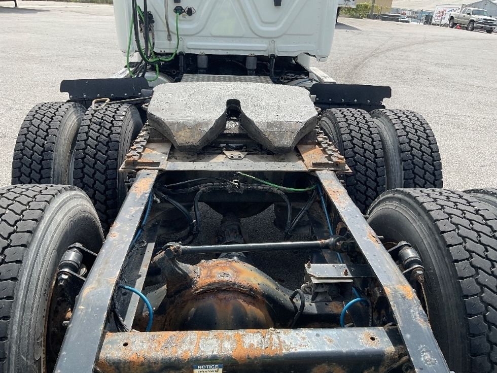 Day Cab Tractor-Heavy Duty Tractors-Freightliner-2020-Cascadia 12564ST-Fort Wayne-IN-433,703\n\t\tmiles-$ 41,250 - Image 6