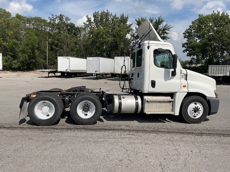 Day Cab Tractor-Heavy Duty Tractors-Freightliner-2020-Cascadia 12564ST-Fort Wayne-IN-433,703\n\t\tmiles-$ 41,250 - Image 8
