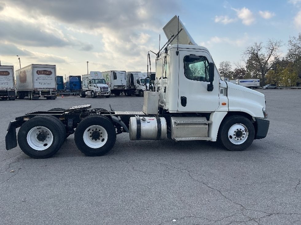 Day Cab Tractor-Heavy Duty Tractors-Freightliner-2020-Cascadia 12564ST-Fort Wayne-IN-572,349\n\t\tmiles-$ 30,500 - Image 8