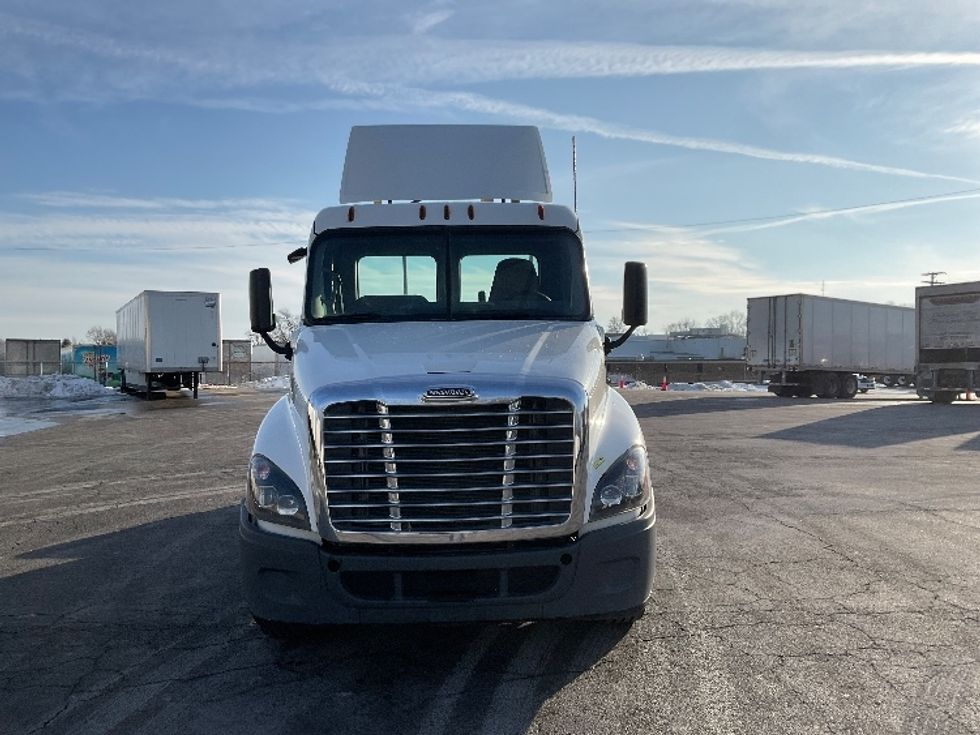 Day Cab Tractor-Heavy Duty Tractors-Freightliner-2020-Cascadia 12564ST-Fort Wayne-IN-670,574\n\t\tmiles-$ 29,750 - Image 2