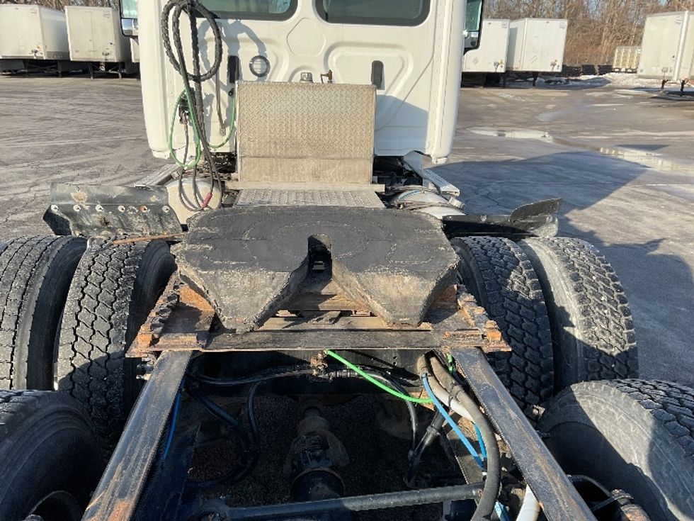 Day Cab Tractor-Heavy Duty Tractors-Freightliner-2020-Cascadia 12564ST-Fort Wayne-IN-670,574\n\t\tmiles-$ 29,750 - Image 6