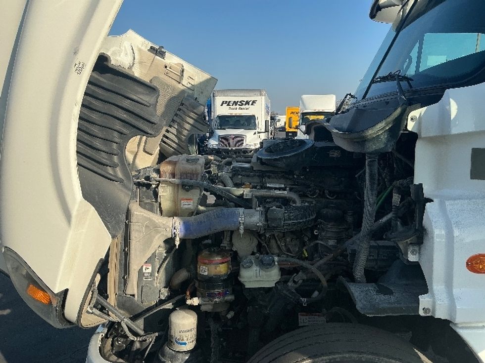 Day Cab Tractor-Heavy Duty Tractors-Freightliner-2020-Cascadia 12564ST-Fresno-CA-402,286\n\t\tmiles-$ 48,500 - Image 16