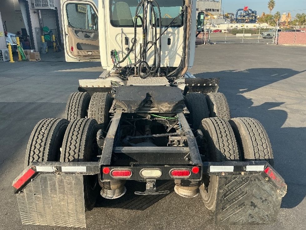 Day Cab Tractor-Heavy Duty Tractors-Freightliner-2020-Cascadia 12564ST-Fresno-CA-402,286\n\t\tmiles-$ 48,500 - Image 6