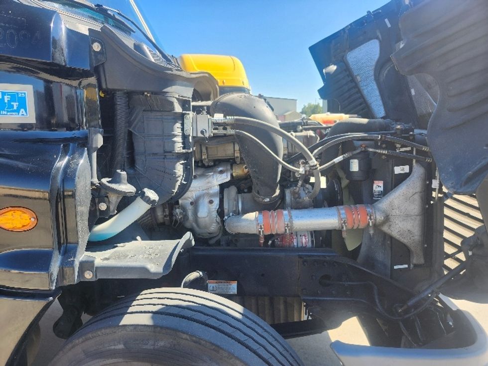 Day Cab Tractor-Heavy Duty Tractors-Freightliner-2020-Cascadia 12564ST-Goshen-IN-125,270\n\t\tmiles-$ 55,750 - Image 15