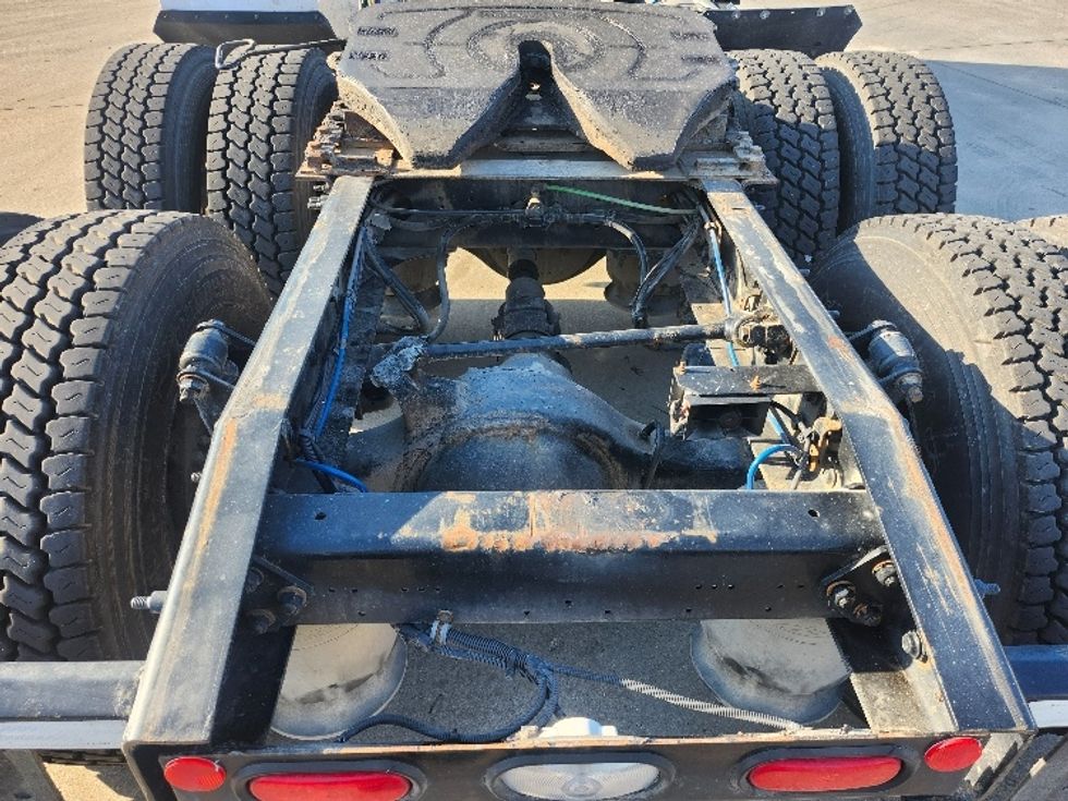 Day Cab Tractor-Heavy Duty Tractors-Freightliner-2020-Cascadia 12564ST-Goshen-IN-150,082\n\t\tmiles-$ 54,500 - Image 6