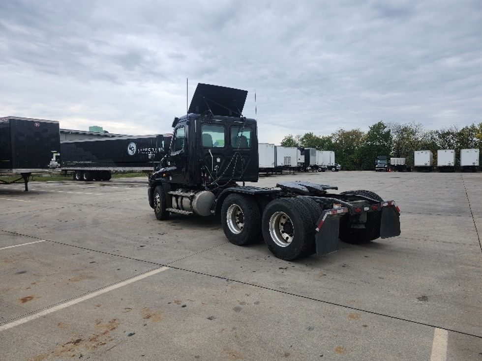Day Cab Tractor-Heavy Duty Tractors-Freightliner-2020-Cascadia 12564ST-Goshen-IN-167,316\n\t\tmiles-$ 53,500 - Image 5