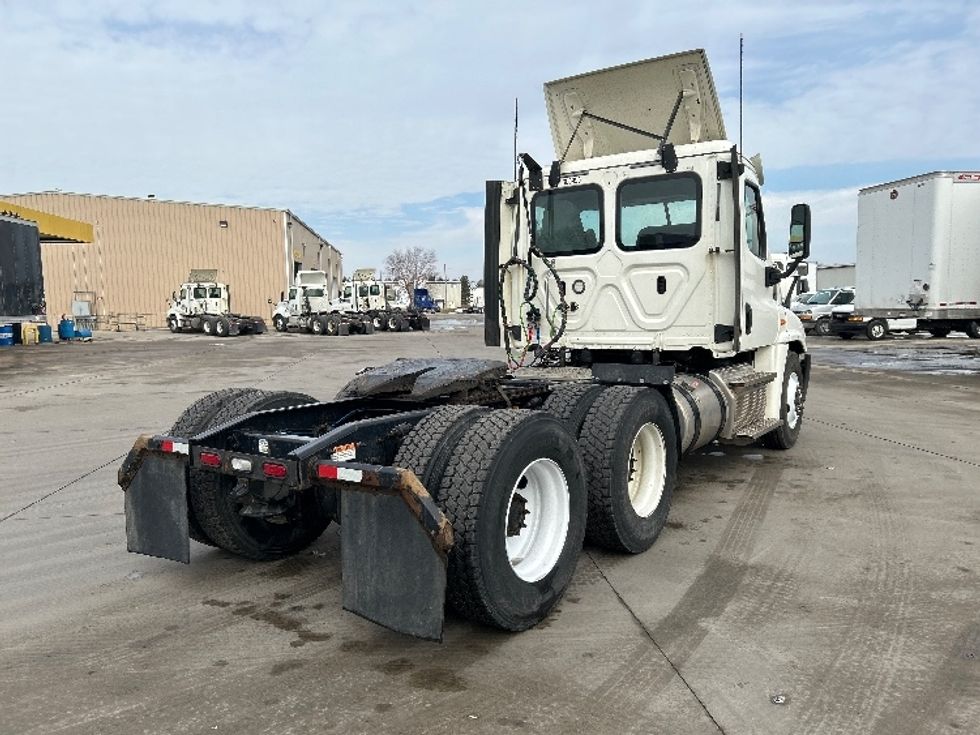Day Cab Tractor-Heavy Duty Tractors-Freightliner-2020-Cascadia 12564ST-Goshen-IN-235,780\n\t\tmiles-$ 52,000 - Image 7