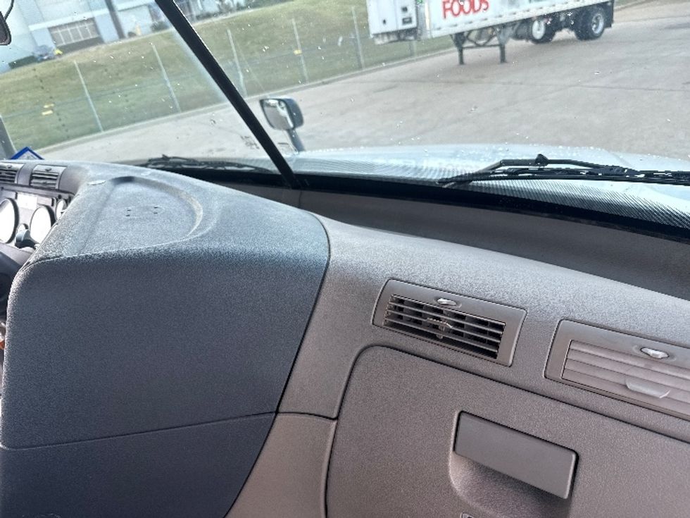 Day Cab Tractor-Heavy Duty Tractors-Freightliner-2020-Cascadia 12564ST-Grand Prairie-TX-240,092\n\t\tmiles-$ 58,500 - Image 13