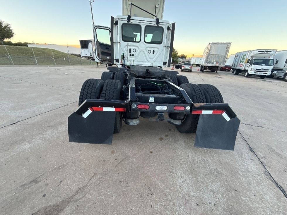 Day Cab Tractor-Heavy Duty Tractors-Freightliner-2020-Cascadia 12564ST-Grand Prairie-TX-240,092\n\t\tmiles-$ 58,500 - Image 17