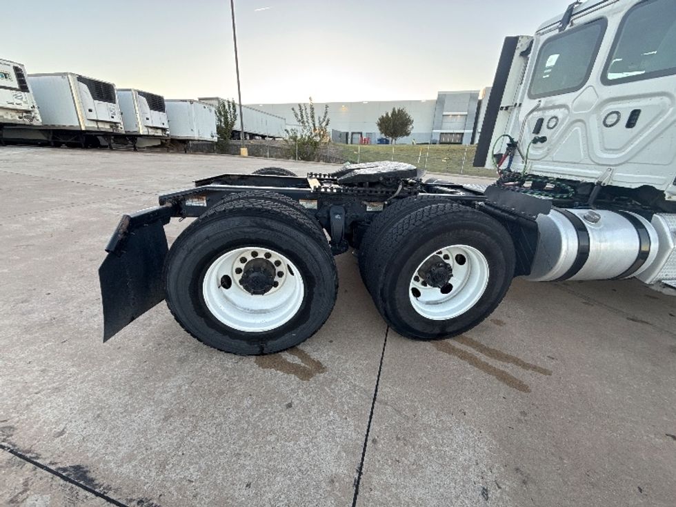 Day Cab Tractor-Heavy Duty Tractors-Freightliner-2020-Cascadia 12564ST-Grand Prairie-TX-240,092\n\t\tmiles-$ 58,500 - Image 18