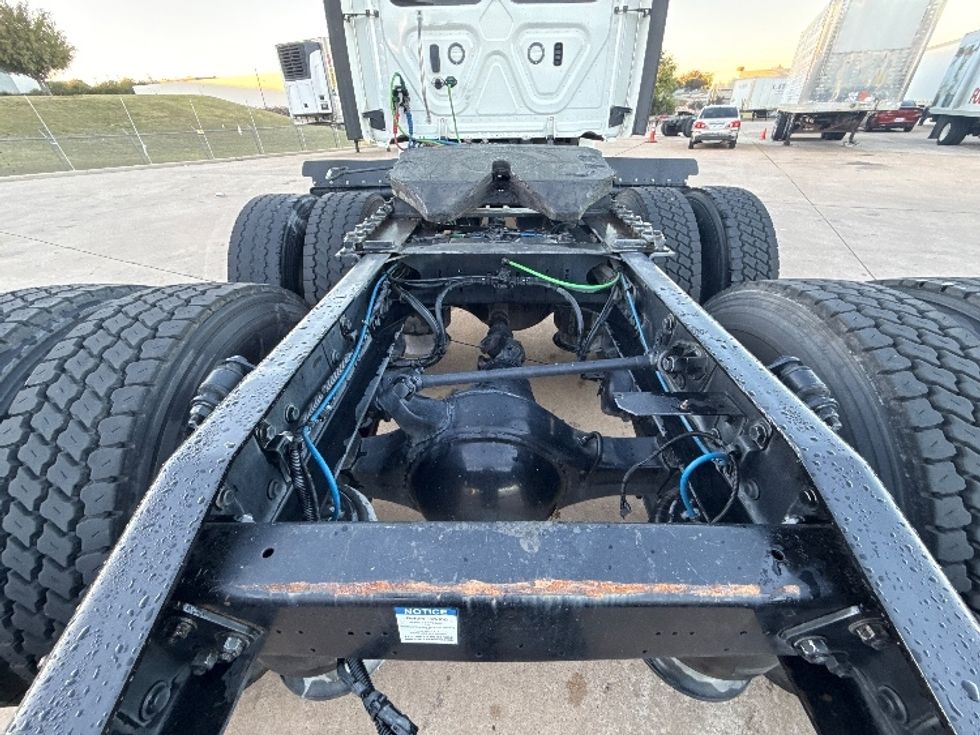 Day Cab Tractor-Heavy Duty Tractors-Freightliner-2020-Cascadia 12564ST-Grand Prairie-TX-240,092\n\t\tmiles-$ 58,500 - Image 6