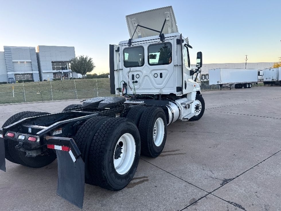 Day Cab Tractor-Heavy Duty Tractors-Freightliner-2020-Cascadia 12564ST-Grand Prairie-TX-240,092\n\t\tmiles-$ 58,500 - Image 7