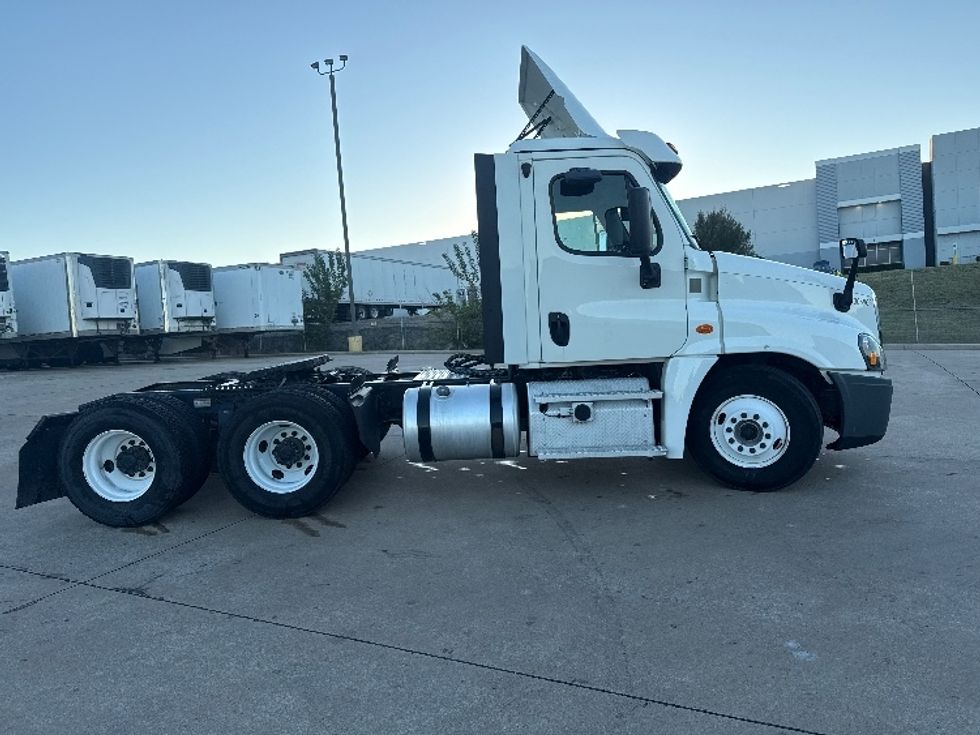 Day Cab Tractor-Heavy Duty Tractors-Freightliner-2020-Cascadia 12564ST-Grand Prairie-TX-240,092\n\t\tmiles-$ 58,500 - Image 8