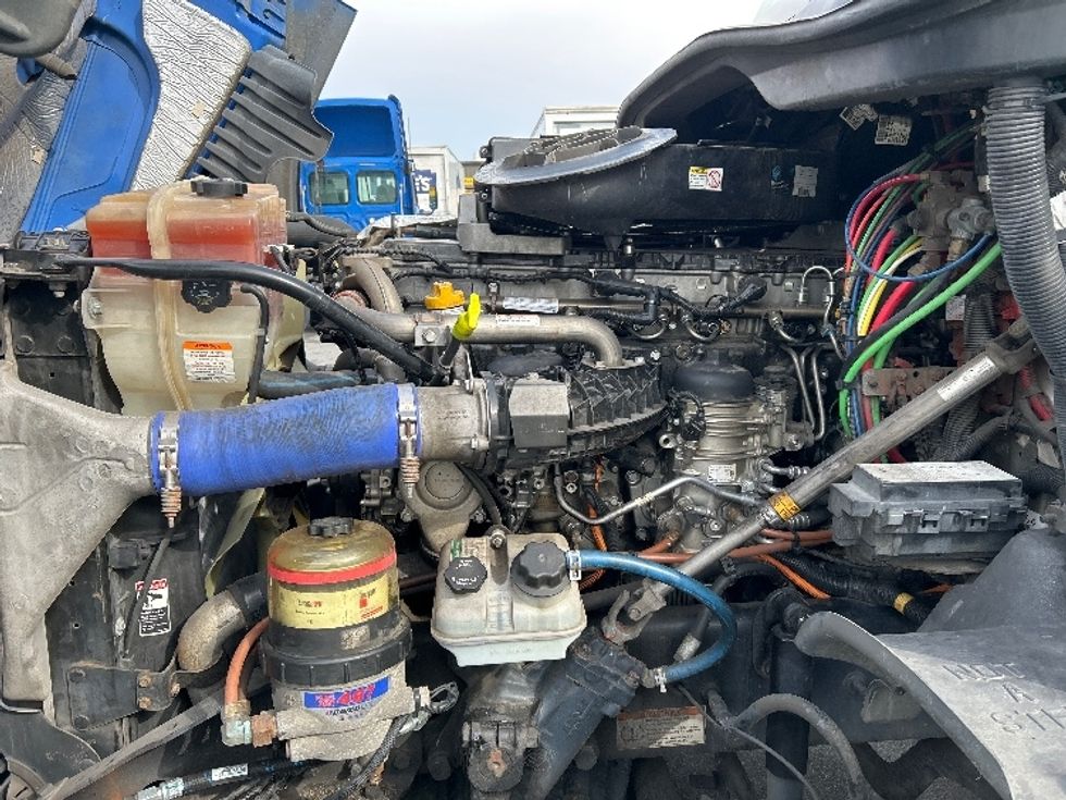 Day Cab Tractor-Heavy Duty Tractors-Freightliner-2020-Cascadia 12564ST-Greensboro-NC-366,970\n\t\tmiles-$ 55,500 - Image 14