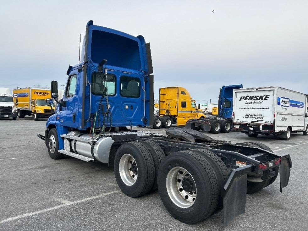 Day Cab Tractor-Heavy Duty Tractors-Freightliner-2020-Cascadia 12564ST-Greensboro-NC-366,970\n\t\tmiles-$ 55,500 - Image 5