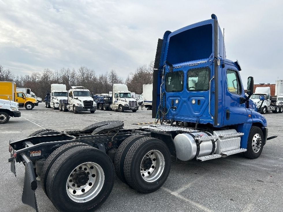 Day Cab Tractor-Heavy Duty Tractors-Freightliner-2020-Cascadia 12564ST-Greensboro-NC-366,970\n\t\tmiles-$ 55,500 - Image 7