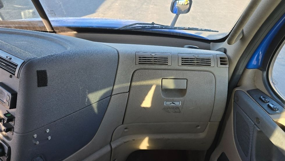 Day Cab Tractor-Heavy Duty Tractors-Freightliner-2020-Cascadia 12564ST-Greensboro-NC-503,451\n\t\tmiles-$ 42,250 - Image 13