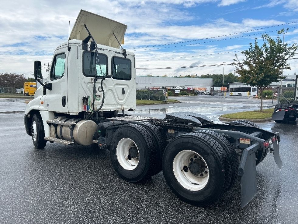 Day Cab Tractor-Heavy Duty Tractors-Freightliner-2020-Cascadia 12564ST-Greensboro-NC-508,979\n\t\tmiles-$ 37,500 - Image 5