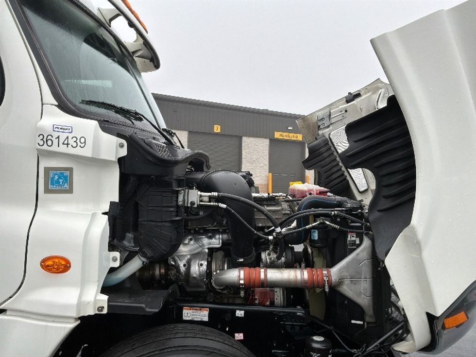 Day Cab Tractor-Heavy Duty Tractors-Freightliner-2020-Cascadia 12564ST-Harrisburg-PA-320,571\n\t\tmiles-$ 46,500 - Image 15