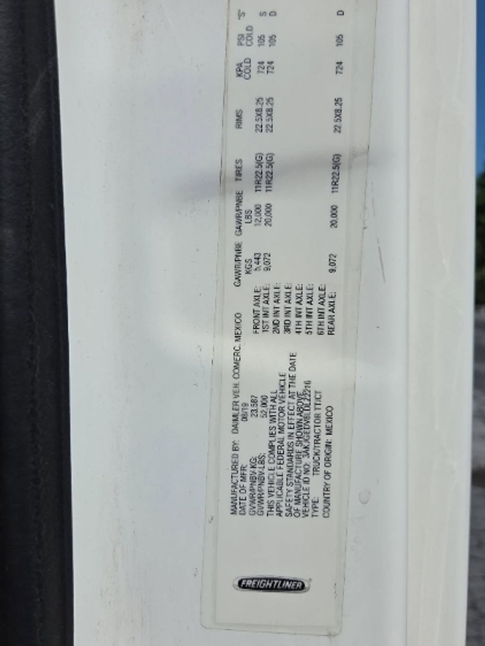 Day Cab Tractor-Heavy Duty Tractors-Freightliner-2020-Cascadia 12564ST-Harrisburg-PA-336,628\n\t\tmiles-$ 42,750 - Image 17