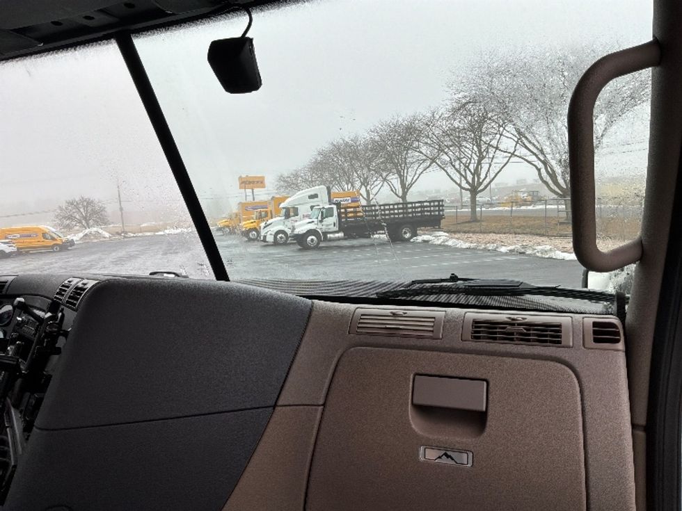 Day Cab Tractor-Heavy Duty Tractors-Freightliner-2020-Cascadia 12564ST-Harrisburg-PA-357,125\n\t\tmiles-$ 44,750 - Image 13